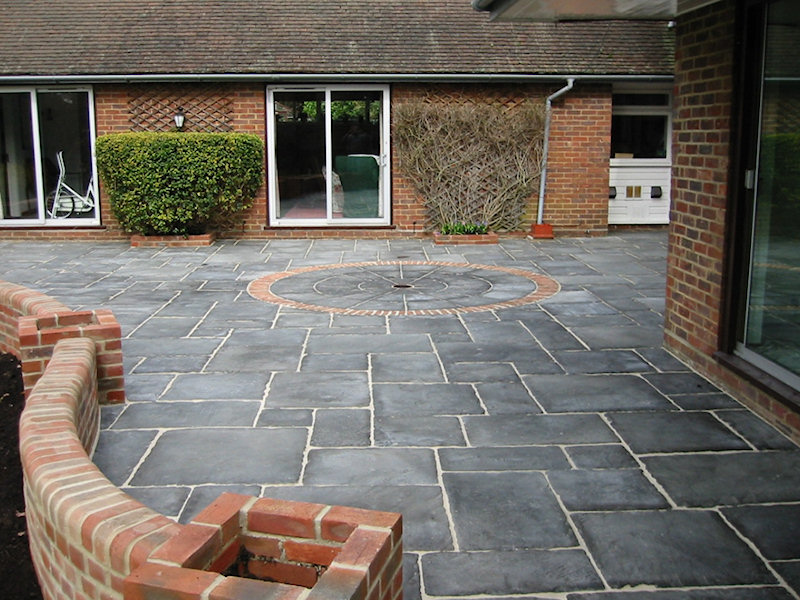 Patio, walls and raised brick planters Patio, walls and raised brick planters